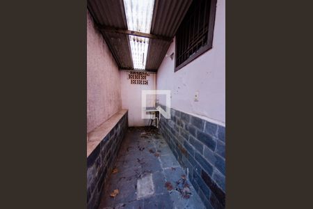 Casa à venda com 341m², 6 quartos e 2 vagas Casa à venda com 341m², 6 quartos e 2 vagasCasa 2 - Área de serviço