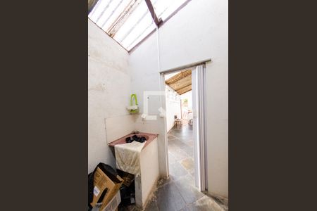 Casa à venda com 341m², 6 quartos e 2 vagas Casa à venda com 341m², 6 quartos e 2 vagasQuarto de serviço