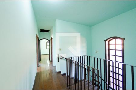 Casa à venda com 341m², 6 quartos e 2 vagas Casa à venda com 341m², 6 quartos e 2 vagasCasa 2 - Corredor