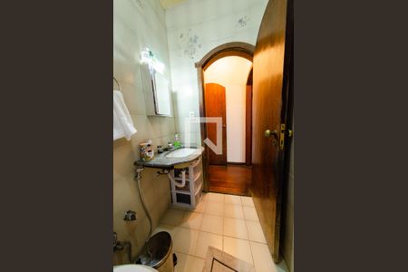 Casa à venda com 341m², 6 quartos e 2 vagas Casa à venda com 341m², 6 quartos e 2 vagasBanheiro