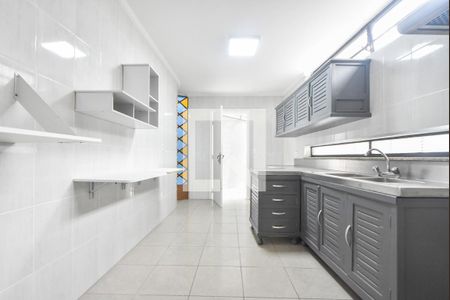 Casa à venda com 180m², 3 quartos e 2 vagasCozinha