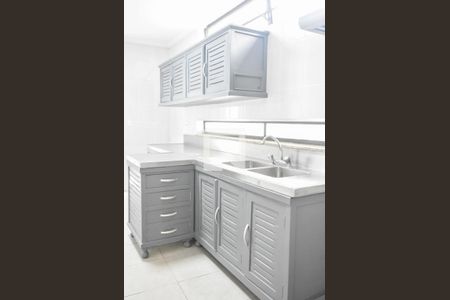 Casa à venda com 180m², 3 quartos e 2 vagasCozinha