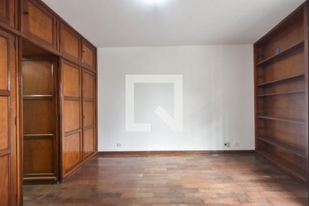 Casa à venda com 180m², 3 quartos e 2 vagasSuíte 
