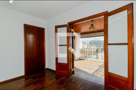 Casa à venda com 300m², 4 quartos e 7 vagasQuarto 2