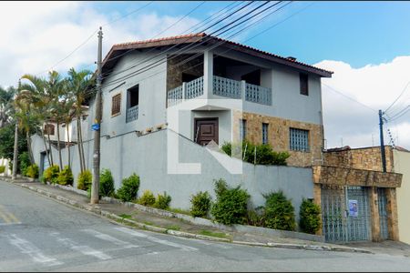 Casa à venda com 300m², 4 quartos e 7 vagasFachada