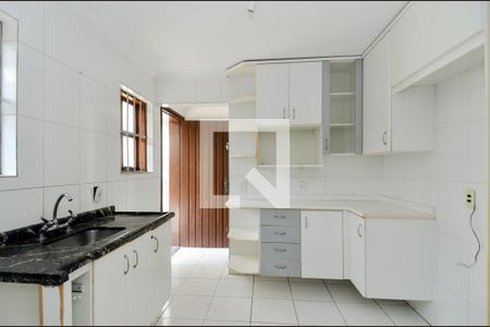 Casa à venda com 300m², 4 quartos e 7 vagasCozinha