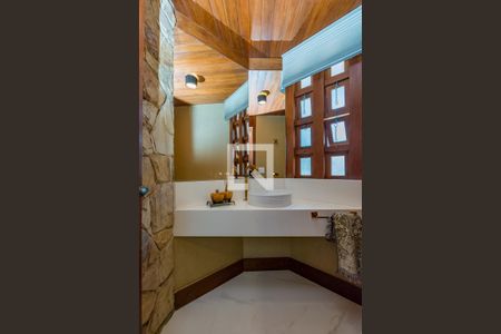 Casa à venda com 450m², 5 quartos e 3 vagasLavabo