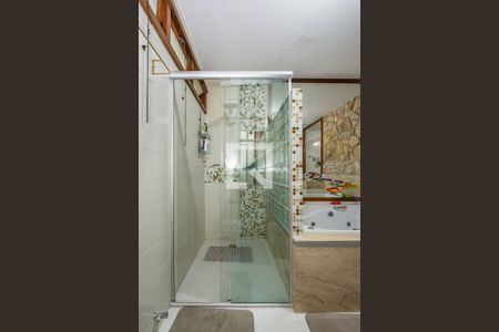 Casa à venda com 450m², 5 quartos e 3 vagasBanheiro da Suíte 1