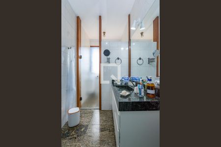 Casa à venda com 450m², 5 quartos e 3 vagasBanheiro Semi - Suítes