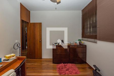Casa à venda com 450m², 5 quartos e 3 vagasEscritório