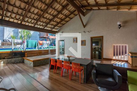 Casa à venda com 450m², 5 quartos e 3 vagasVaranda gourmet