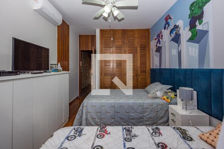 Casa à venda com 450m², 5 quartos e 3 vagasSemi - Suíte 1