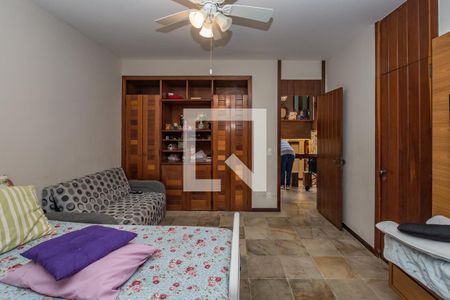 Casa à venda com 450m², 5 quartos e 3 vagasQuarto 5