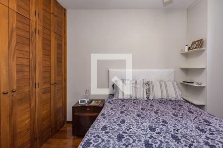 Casa à venda com 450m², 5 quartos e 3 vagasSuíte 2