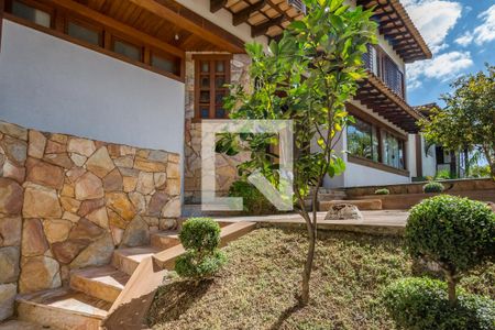 Casa à venda com 450m², 5 quartos e 3 vagasEntrada