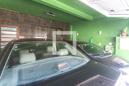 Casa à venda com 180m², 3 quartos e 2 vagas Casa à venda com 180m², 3 quartos e 2 vagasGaragem