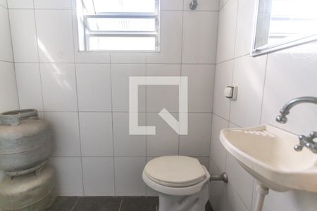 Casa à venda com 180m², 3 quartos e 2 vagas Casa à venda com 180m², 3 quartos e 2 vagasBanheiro - edícula