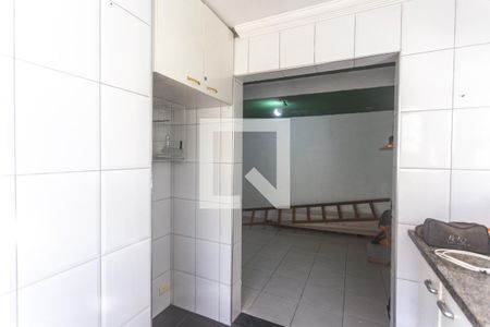 Casa à venda com 180m², 3 quartos e 2 vagas Casa à venda com 180m², 3 quartos e 2 vagasCozinha - edícula
