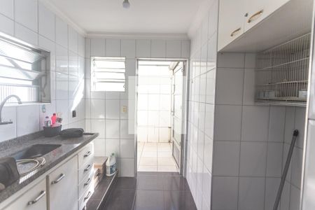 Casa à venda com 180m², 3 quartos e 2 vagas Casa à venda com 180m², 3 quartos e 2 vagasCozinha - edícula