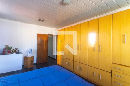 Casa à venda com 180m², 3 quartos e 2 vagas Casa à venda com 180m², 3 quartos e 2 vagasQuarto 3