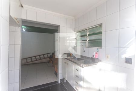 Casa à venda com 180m², 3 quartos e 2 vagas Casa à venda com 180m², 3 quartos e 2 vagasCozinha - edícula