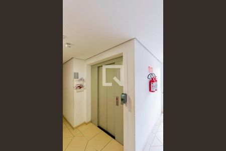 Apartamento à venda com 40m², 2 quartos e sem vaga Apartamento à venda com 40m², 2 quartos e sem vagaÁrea Comum - Elevador