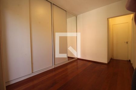 Casa de condomínio à venda com 108m², 3 quartos e 2 vagasQuarto 3