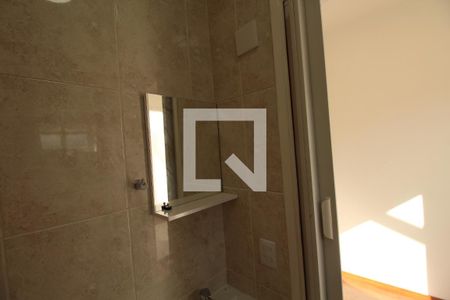 Casa de condomínio à venda com 108m², 3 quartos e 2 vagasBanheiro