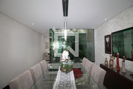 Casa à venda com 225m², 3 quartos e 6 vagasSala de Jantar