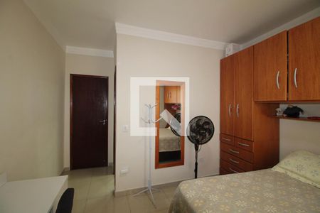 Casa à venda com 225m², 3 quartos e 6 vagasQuarto 1 - suíte