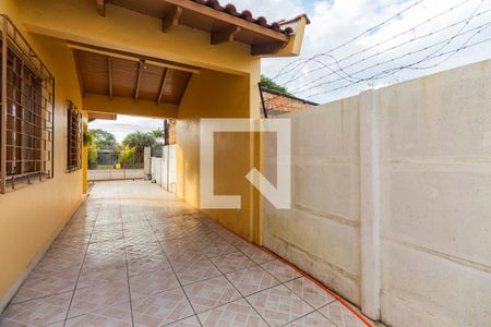 Casa à venda com 215m², 6 quartos e 4 vagas Casa à venda com 215m², 6 quartos e 4 vagasGaragem