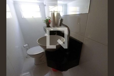 Casa à venda com 130m², 3 quartos e 4 vagasLavabo