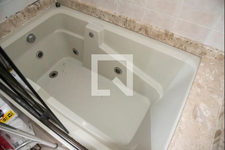 Apartamento para alugar com 202m², 2 quartos e 3 vagasBanheiro da Suíte 1