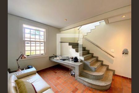 Casa à venda com 350m², 3 quartos e 3 vagasDetalhe