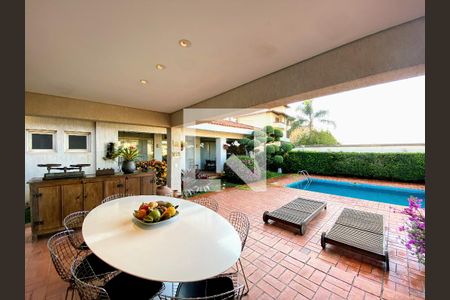 Casa à venda com 350m², 3 quartos e 3 vagasÁrea Externa