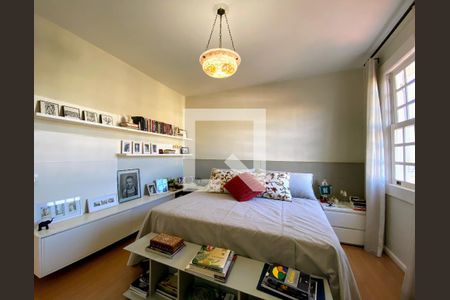 Casa à venda com 350m², 3 quartos e 3 vagasQuarto