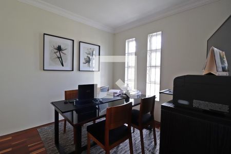 Escritório de casa para alugar com 4 quartos, 300m² em Centro, Uberlândia