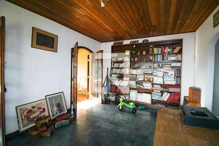 Casa à venda com 600m², 5 quartos e 5 vagas Casa à venda com 600m², 5 quartos e 5 vagasSala 2