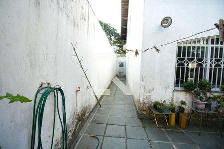 Casa à venda com 600m², 5 quartos e 5 vagas Casa à venda com 600m², 5 quartos e 5 vagasCorredor