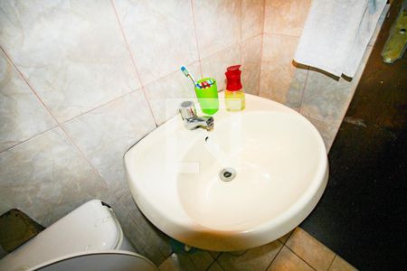 Casa à venda com 600m², 5 quartos e 5 vagas Casa à venda com 600m², 5 quartos e 5 vagasbanheiro