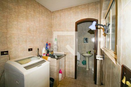 Casa à venda com 600m², 5 quartos e 5 vagas Casa à venda com 600m², 5 quartos e 5 vagasLavanderia