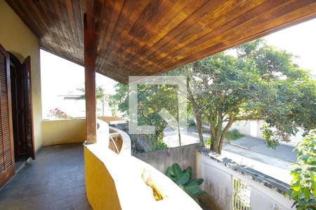 Casa à venda com 600m², 5 quartos e 5 vagas Casa à venda com 600m², 5 quartos e 5 vagasVista