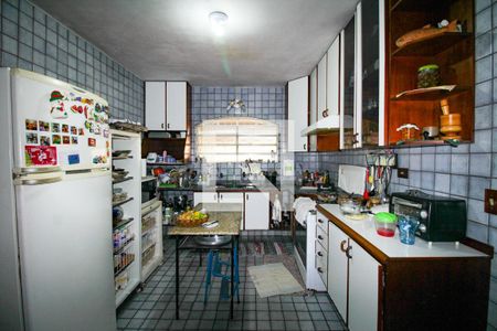 Casa à venda com 600m², 5 quartos e 5 vagas Casa à venda com 600m², 5 quartos e 5 vagasCozinha