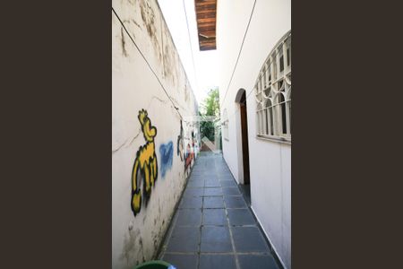 Casa à venda com 600m², 5 quartos e 5 vagas Casa à venda com 600m², 5 quartos e 5 vagascorredor