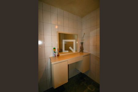 Casa à venda com 600m², 5 quartos e 5 vagas Casa à venda com 600m², 5 quartos e 5 vagaslavabo