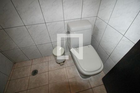 Casa à venda com 600m², 5 quartos e 5 vagas Casa à venda com 600m², 5 quartos e 5 vagasBanheiro de Serviço