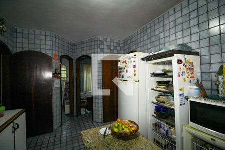 Casa à venda com 600m², 5 quartos e 5 vagas Casa à venda com 600m², 5 quartos e 5 vagasCozinha