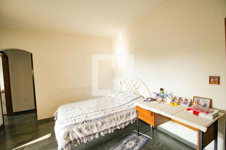 Casa à venda com 600m², 5 quartos e 5 vagas Casa à venda com 600m², 5 quartos e 5 vagasQuarto 1