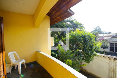 Casa à venda com 600m², 5 quartos e 5 vagas Casa à venda com 600m², 5 quartos e 5 vagasvaranda