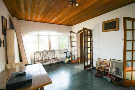 Casa à venda com 600m², 5 quartos e 5 vagas Casa à venda com 600m², 5 quartos e 5 vagasSala 2